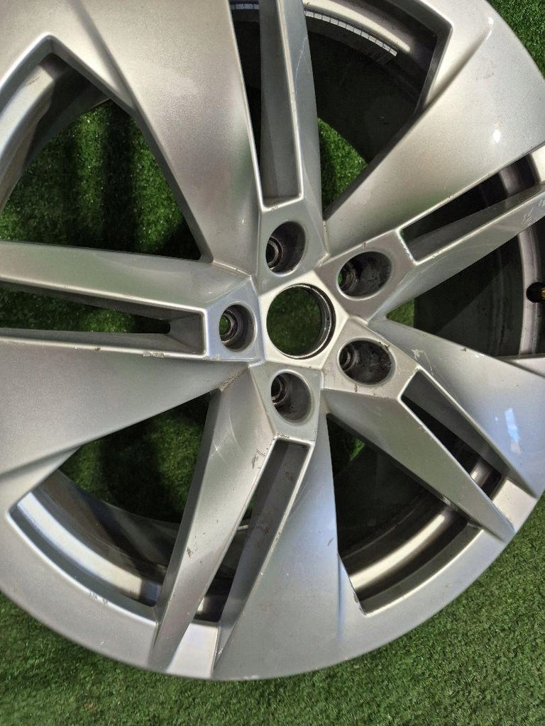 1x Alufelge 19 Zoll 8.0" 5x112 45ET Glanz Silber 5LA601025B Skoda Enyaq FEL8559507927bk
