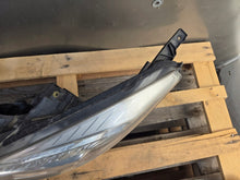 Load image into Gallery viewer, Frontscheinwerfer Opel Meriva B 13286612 Links Scheinwerfer Headlight SCH1730304238iq