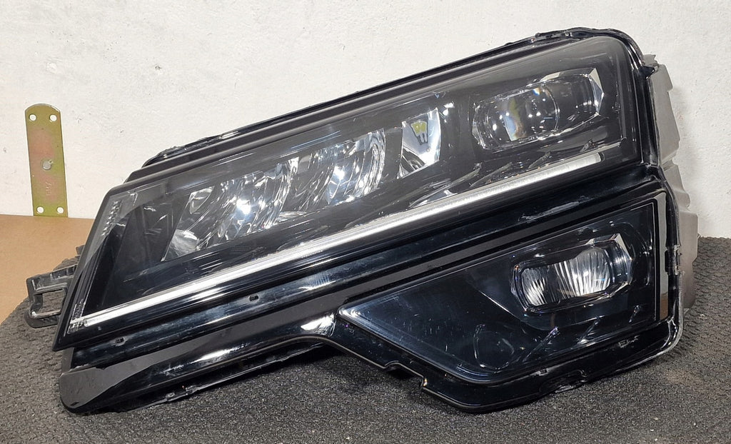 Frontscheinwerfer Skoda Karoq 57B941015C 57B941015D Links Scheinwerfer Headlight SCH6385987867il