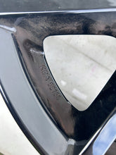 Load image into Gallery viewer, 1x Alufelge 15 Zoll 6.0&quot; 5x114.3 43ET KBA52164 Hyundai Rim Wheel