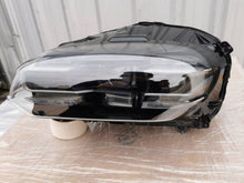 Laden Sie das Bild in den Galerie-Viewer, Frontscheinwerfer Porsche Taycan 9J1941031E-BAX Links Scheinwerfer Headlight SCH9818610956ie