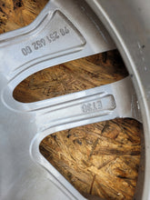 Load image into Gallery viewer, 1x Alufelge 16 Zoll 6.5" 4x108 38ET 9825165280 Peugeot Rim Wheel FEL3742330604tj