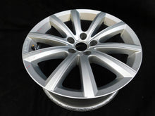 Load image into Gallery viewer, 1x Alufelge 18 Zoll 8.0" 5x112 25ET Glanz Silber 760071498 VW Touareg Rim Wheel FEL8763867221vs