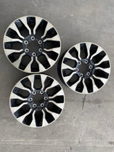 Load image into Gallery viewer, 1x Alufelge 17 Zoll 7.5" 6x139.7 30ET Toyota Land Cruiser Rim Wheel FEL6052146954bf