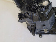 Load image into Gallery viewer, Frontscheinwerfer Mazda 3 Bm BACS-51040 Ein Stück (Rechts oder Links) Headlight