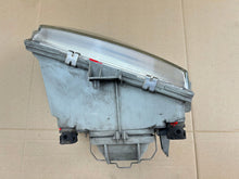 Load image into Gallery viewer, Frontscheinwerfer Mercedes-Benz Viano A6388202061 Rechts Scheinwerfer Headlight SCH5293878929vb