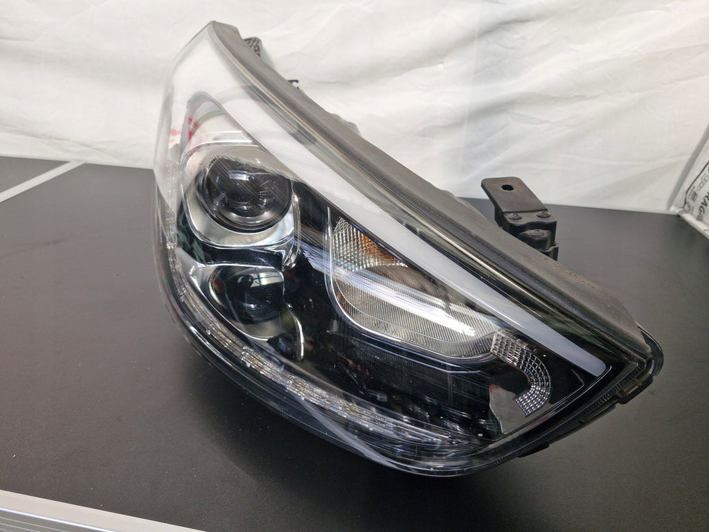 Frontscheinwerfer Hyundai Ix35 LED Rechts Scheinwerfer Headlight SCH2418744442mt