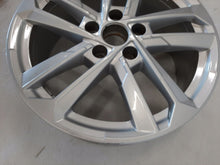 Laden Sie das Bild in den Galerie-Viewer, 1x Alufelge 17 Zoll 6.5" 5x112 43ET Glanz Silber 8Y0601025 Audi A3 Rim Wheel FEL1293685488bm