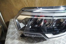 Load image into Gallery viewer, Frontscheinwerfer Renault Trafic 260601790R Links Scheinwerfer Headlight