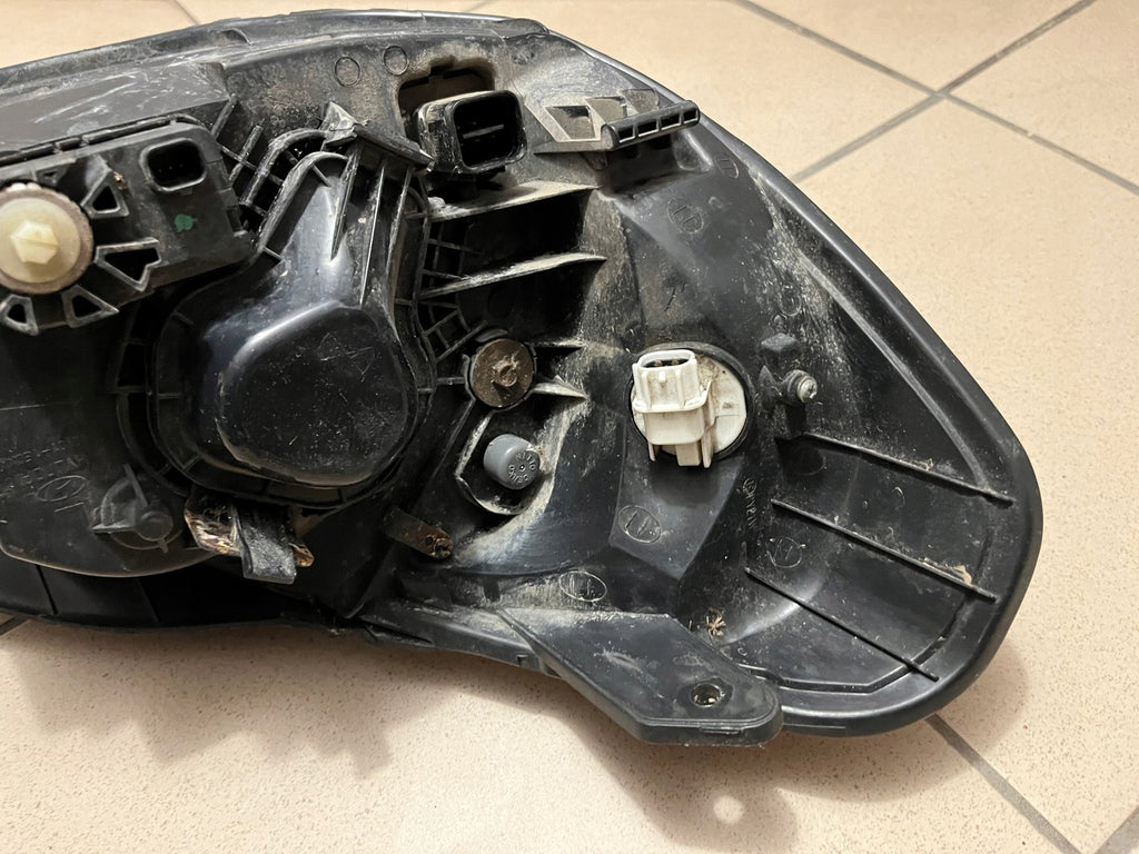 Frontscheinwerfer Hyundai Accent 92101-1E0000 Links Scheinwerfer Headlight