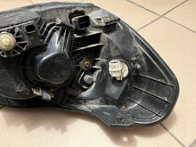 Load image into Gallery viewer, Frontscheinwerfer Hyundai Accent 92101-1E0000 Links Scheinwerfer Headlight