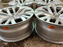 Laden Sie das Bild in den Galerie-Viewer, 4x Alufelge 18 Zoll 8.0" 5x112 25ET Glanz Silber 760601025H VW Touareg Rim Wheel FEL6057992857zg