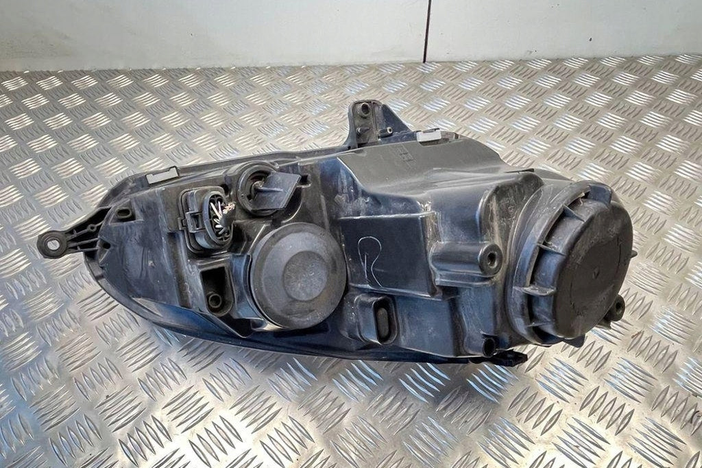 Frontscheinwerfer VW Golf Variant III V Jetta 1K6941005P Rechts oder Links SCH5258538784rh