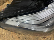 Load image into Gallery viewer, Frontscheinwerfer BMW 5 G31 G30 9850582 LED Rechts Scheinwerfer Headlight SCH5977386690xv