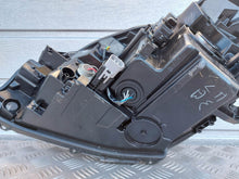 Load image into Gallery viewer, Frontscheinwerfer Toyota Yaris LED Rechts Scheinwerfer Headlight