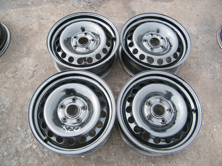 4x Alufelge 15 Zoll 6.0" 5x112 47ET Schwarz VW Caddy V Golf III Jetta VI Touran FEL4648129954me