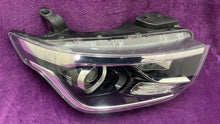 Laden Sie das Bild in den Galerie-Viewer, Frontscheinwerfer Hyundai H1 Starex 921024H610 Rechts Scheinwerfer Headlight SCH1059425392fv