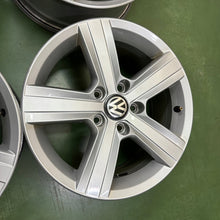 Load image into Gallery viewer, 4x Alufelge 16 Zoll 6.5" 5x112 46ET Glanz Silber 5G0601025BN VW Golf Vii FEL4480222494xk