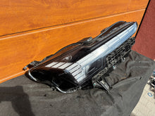 Laden Sie das Bild in den Galerie-Viewer, Frontscheinwerfer Volvo I 80000628 Rechts Scheinwerfer Headlight SCH8495307701cg