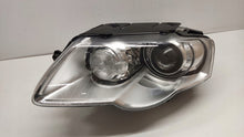 Laden Sie das Bild in den Galerie-Viewer, Frontscheinwerfer VW Passat 3C0941751D Xenon Links Scheinwerfer Headlight