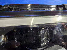 Laden Sie das Bild in den Galerie-Viewer, Frontscheinwerfer Opel Astra L 9840160780 Full LED Rechts Scheinwerfer Headlight SCH8099342326gd