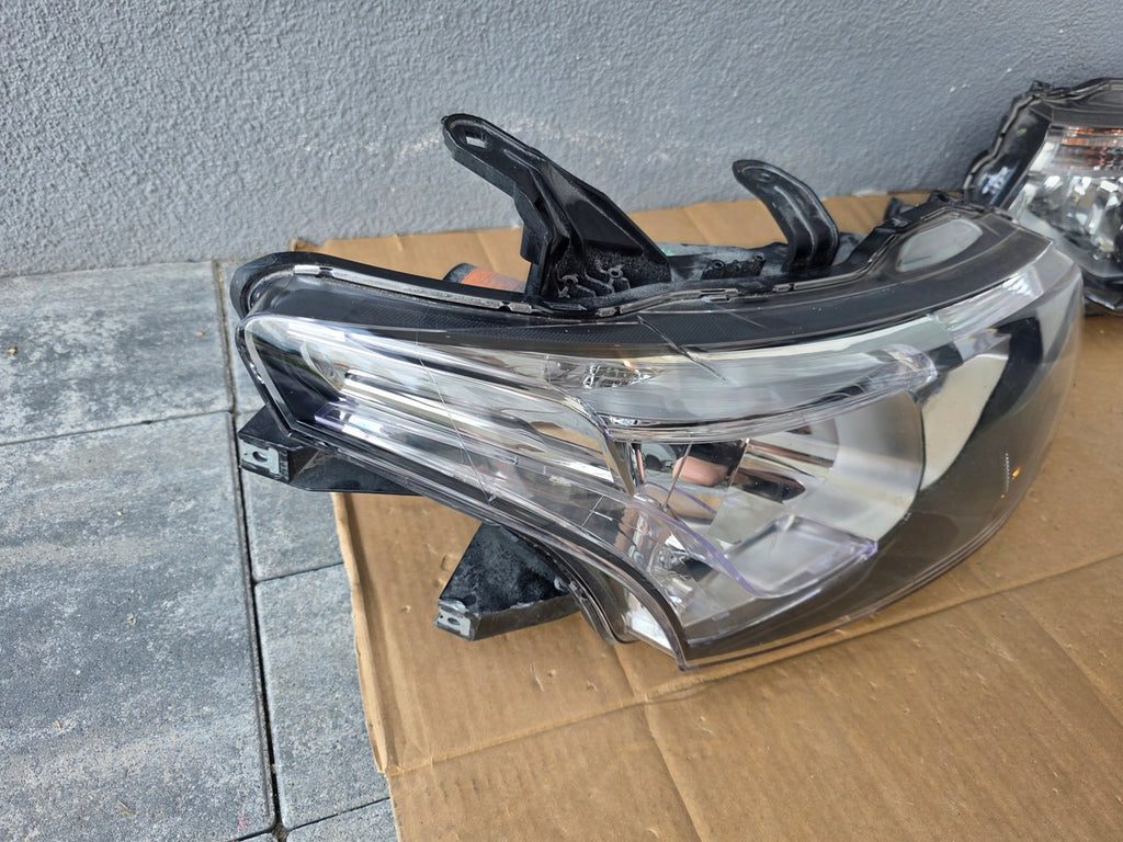 Frontscheinwerfer Mitsubishi Outlander III Ein Satz Scheinwerfer Headlight