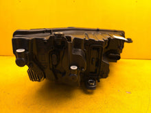 Laden Sie das Bild in den Galerie-Viewer, Frontscheinwerfer Skoda Octavia IV 5E4941015 LED Links Scheinwerfer Headlight SCH3061935445sj