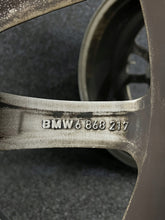 Load image into Gallery viewer, 2x Alufelge 17 Zoll 7.5" 5x112 27ET 6868217 BMW G31 G30 Rim Wheel FEL4129467534rt