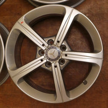 Laden Sie das Bild in den Galerie-Viewer, 4x Alufelge 17 Zoll 6.5" 5x112 44ET Glanz Silber A1774011200 Mercedes-Benz W177 FEL8104307793jj