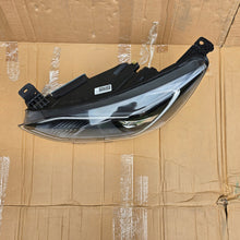 Laden Sie das Bild in den Galerie-Viewer, Frontscheinwerfer Ford Focus JX7B-13E017-AJ LED Links Scheinwerfer Headlight SCH6762970328fk