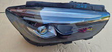 Laden Sie das Bild in den Galerie-Viewer, Frontscheinwerfer Mercedes-Benz W247 2479061405 Full LED Rechts Headlight