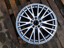 Laden Sie das Bild in den Galerie-Viewer, 1x Alufelge 18 Zoll 7.5" 5x112 49ET Glanz A1774010600 Mercedes-Benz W177 FEL4048709074ya