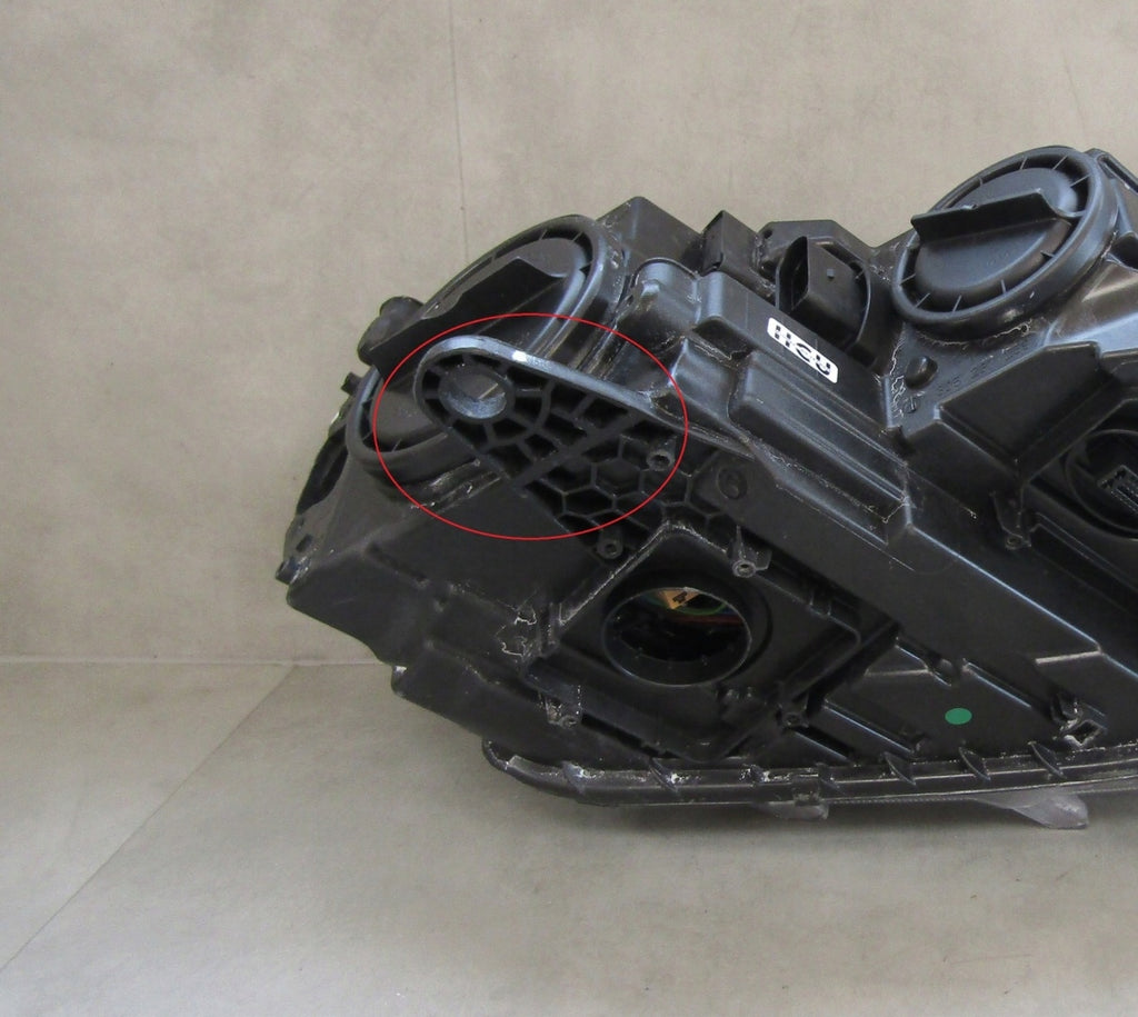Frontscheinwerfer Skoda Octavia III 130702425800 Xenon Links Headlight SCH3957939510ia