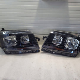Frontscheinwerfer VW Crafter 7C1941005A 7C1941006A Ein Satz Headlight SCH3010902130rh