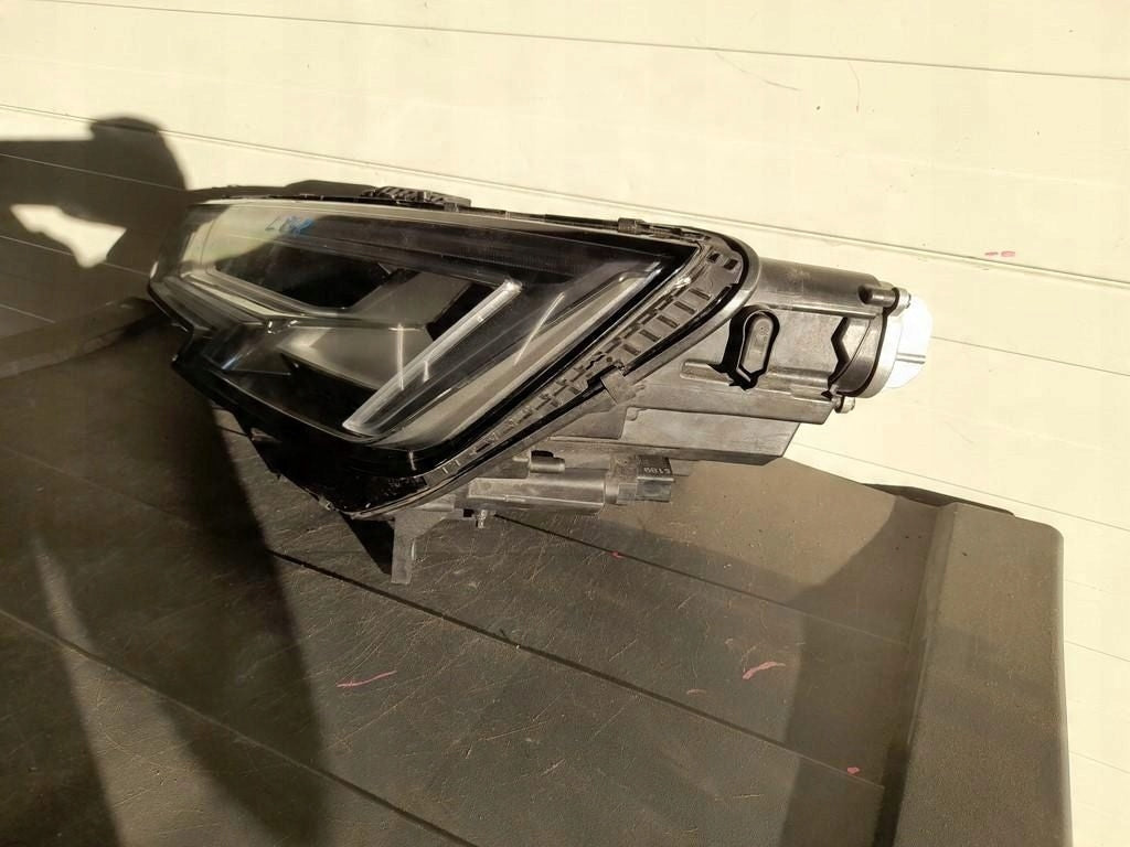 Frontscheinwerfer Audi A4 8W0941033 Vorderseite Scheinwerfer Headlight