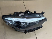 Laden Sie das Bild in den Galerie-Viewer, Frontscheinwerfer BMW 2 Coupe F22 F23 7493638-04 LED Rechts Headlight SCH9136457052mu