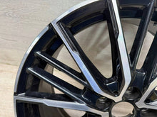 Laden Sie das Bild in den Galerie-Viewer, 1x Alufelge 19 Zoll 8092356 BMW 1 F40 Rim Wheel FEL2078492855az