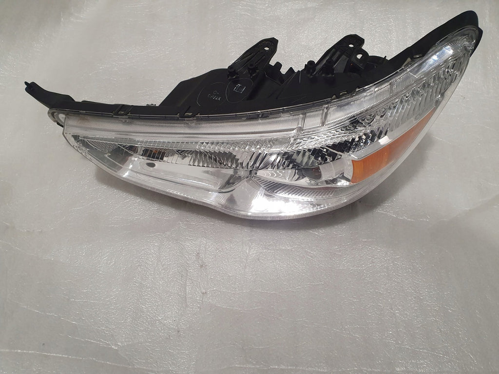 Frontscheinwerfer Mitsubishi Colt Xenon Ein Stück (Rechts oder Links) Headlight