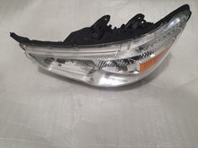 Laden Sie das Bild in den Galerie-Viewer, Frontscheinwerfer Mitsubishi Colt Xenon Ein Stück (Rechts oder Links) Headlight