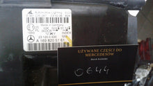 Laden Sie das Bild in den Galerie-Viewer, Frontscheinwerfer Mercedes-Benz 1698205161 Xenon Ein Stück (Rechts oder Links) SCH9910157129wl