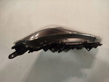 Load image into Gallery viewer, Frontscheinwerfer Toyota Yaris Links Scheinwerfer Headlight