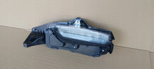 Laden Sie das Bild in den Galerie-Viewer, Frontscheinwerfer Toyota Yaris Cross 0D-317 Rechts Scheinwerfer Headlight SCH7664428471zm