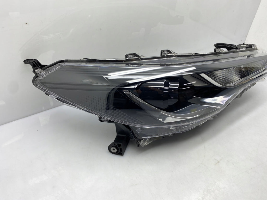 Frontscheinwerfer Toyota Corolla Rechts Scheinwerfer Headlight SCH2426363677bm