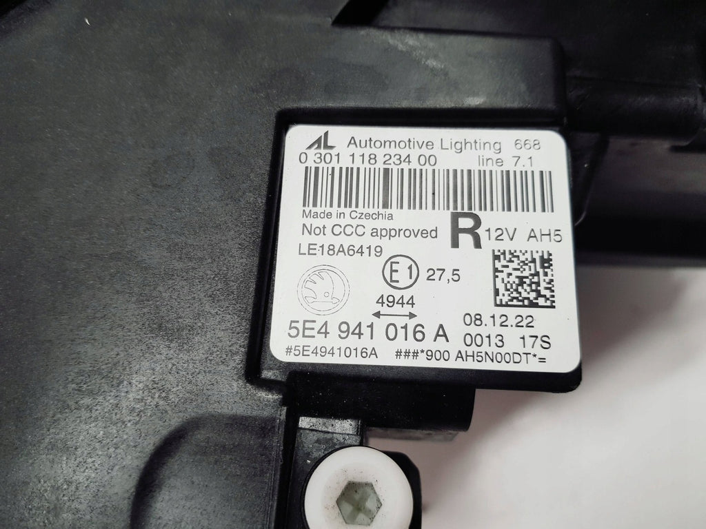Frontscheinwerfer Skoda Octavia IV 5E4941016A LED Rechts Scheinwerfer Headlight SCH6157136881so