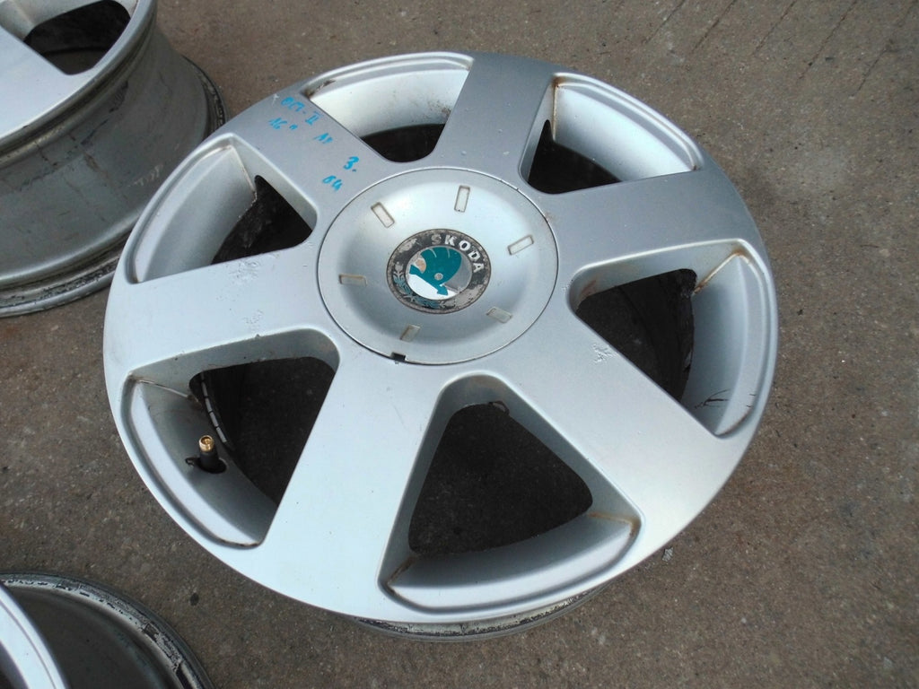 4x Alufelge 16 Zoll 6.5" 5x112 50ET 1Z0601025B Skoda Superb Octavia Ii Rim Wheel FEL6684901713hh