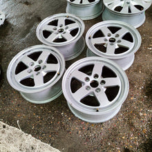 Load image into Gallery viewer, 4x Alufelge 16 Zoll 7.0&quot; 5x112 35ET Glanz Silber 8W0601025 Audi A4 B8 Rim Wheel