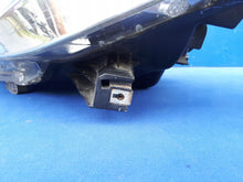 Load image into Gallery viewer, Frontscheinwerfer Mitsubishi L200 Links Scheinwerfer Headlight