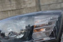 Load image into Gallery viewer, Frontscheinwerfer Kia Stonic 92102-H8 Rechts Scheinwerfer Headlight