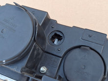 Laden Sie das Bild in den Galerie-Viewer, Frontscheinwerfer Iveco I 5801745445 Links Scheinwerfer Headlight SCH1544152166nv