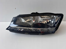 Load image into Gallery viewer, Frontscheinwerfer Skoda Fabia III 6V1941015D Links Scheinwerfer Headlight